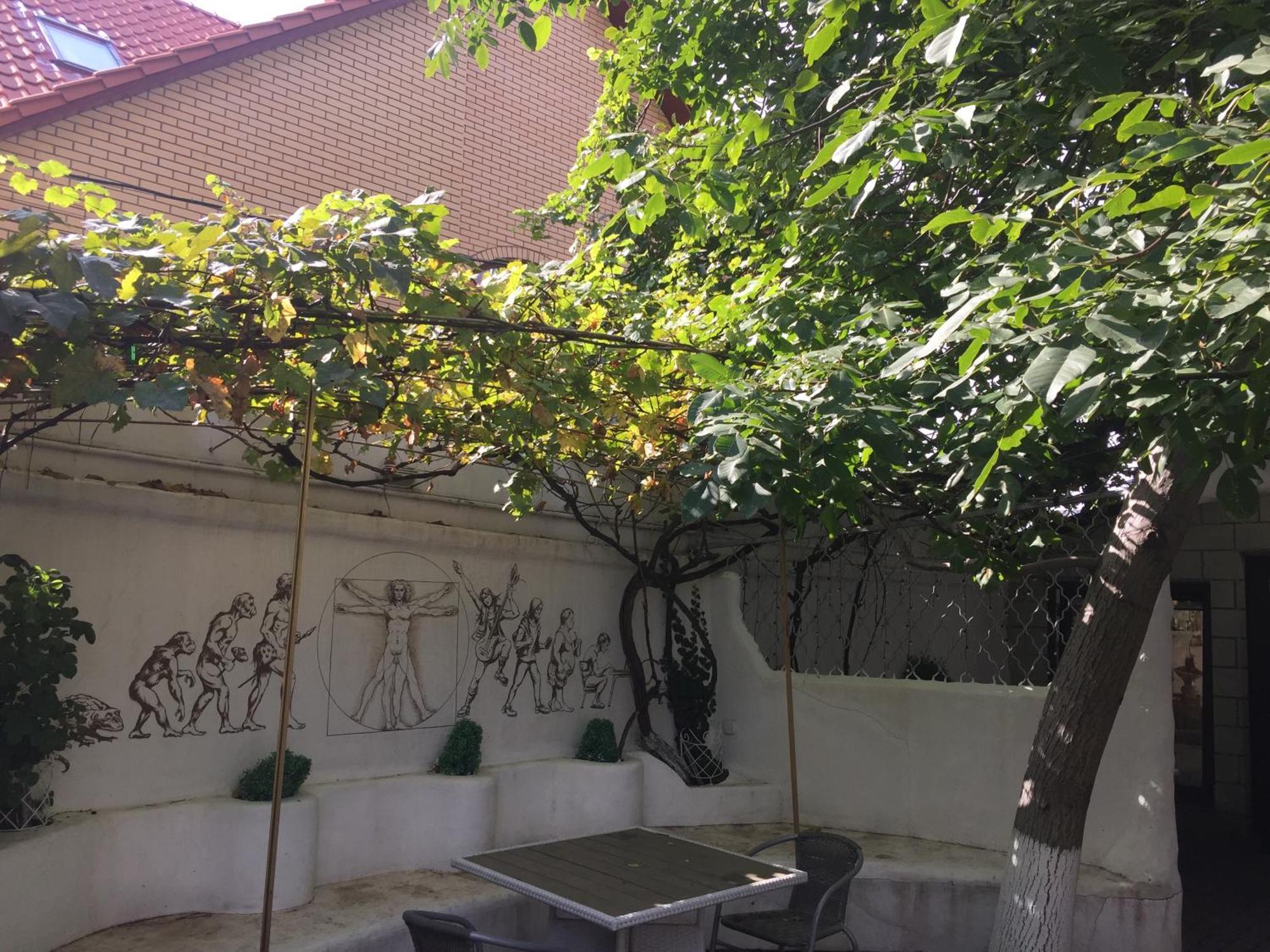 Jungle - Дом-Сказка У Моря Odesa Exterior photo